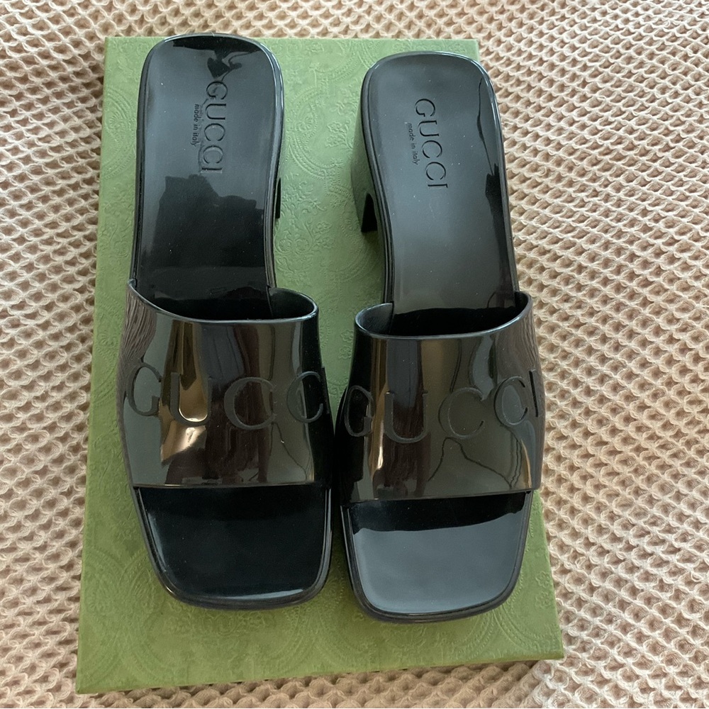 GUCCI Black Rubber Open Toe Platform Slide Sandals